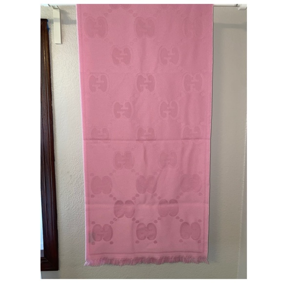 Gucci Pink Wool Scarf - Picture 3 of 7